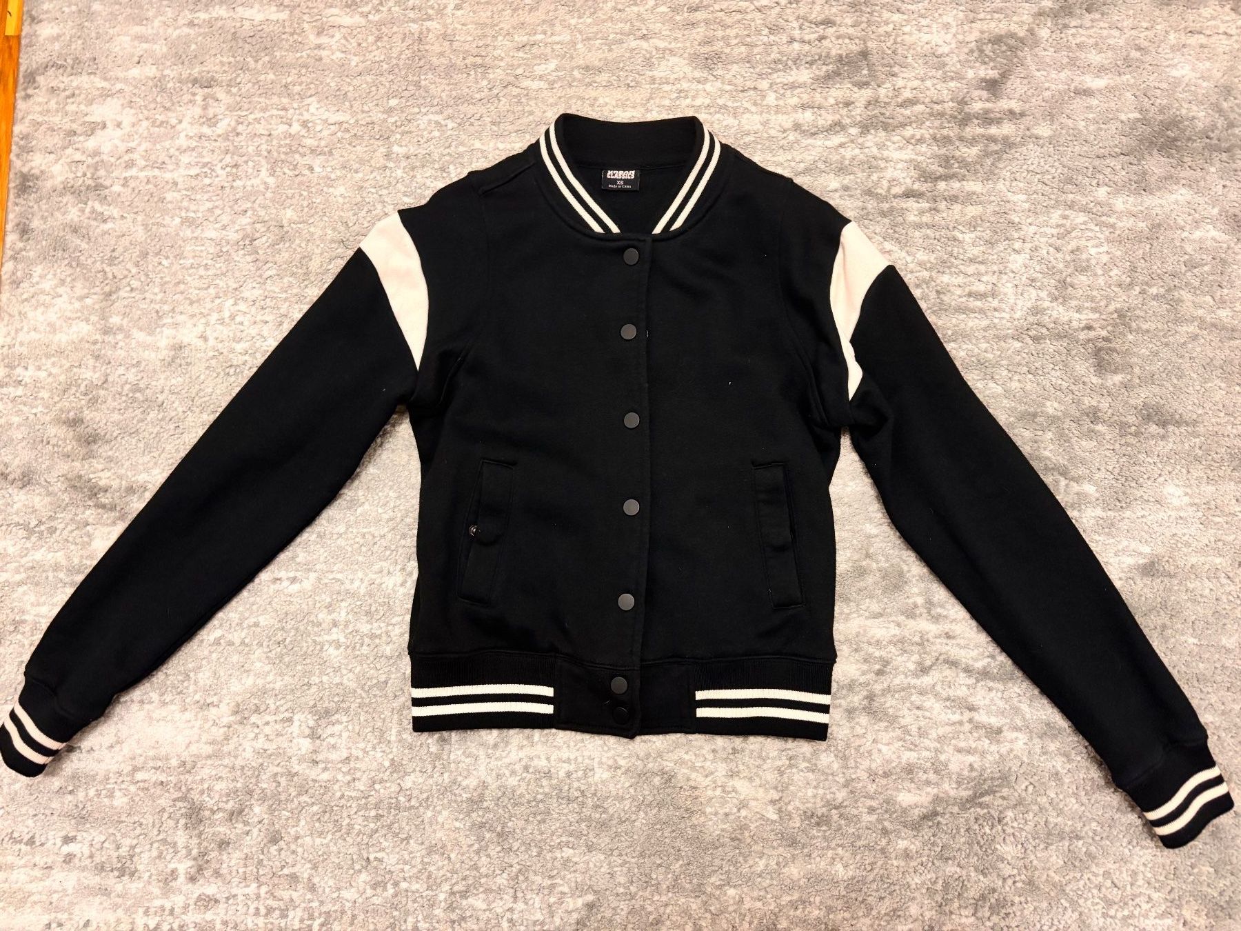 Giacche: Baseballjacke von Urban Classics, Gr. XS – Nuovo (secondo la descrizione) da Klingnau venduto da Tiara2023