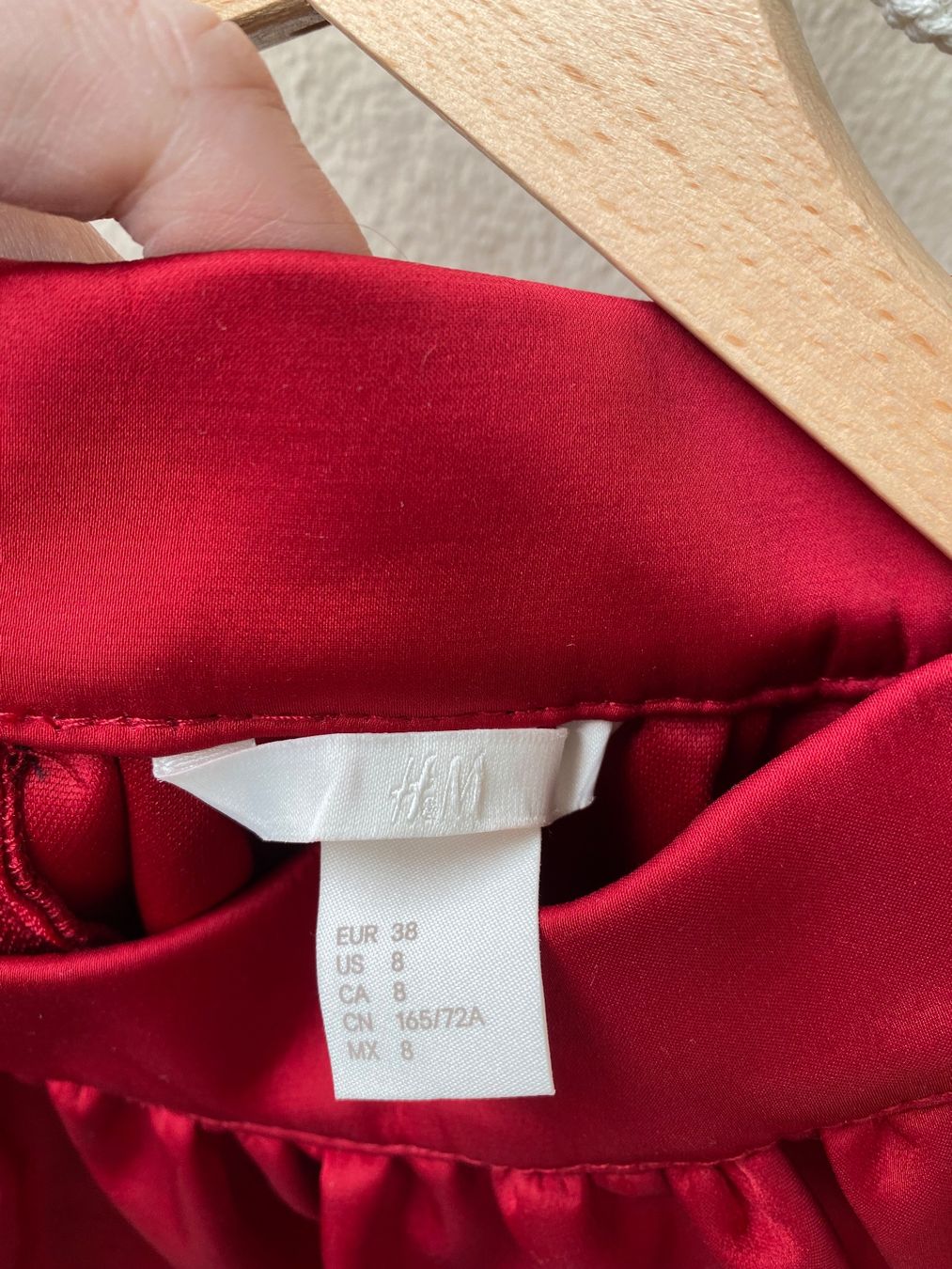 H&M Gonne: Jupe H&M rouge taille 38 état neuf – Usato da Genève venduto da lejardindesvetements 1