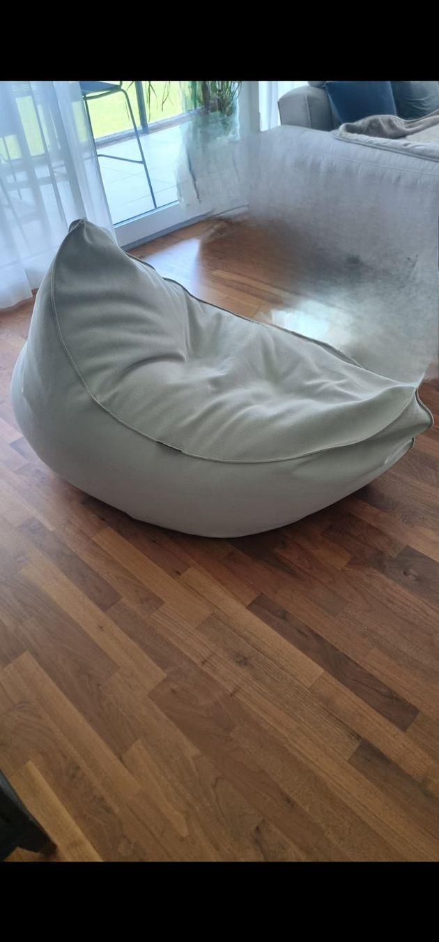 Sgabelli: Sitzsack In- und Outdoor beige – Nuovo (secondo la descrizione) da Stansstad venduto da Teilnehmer1