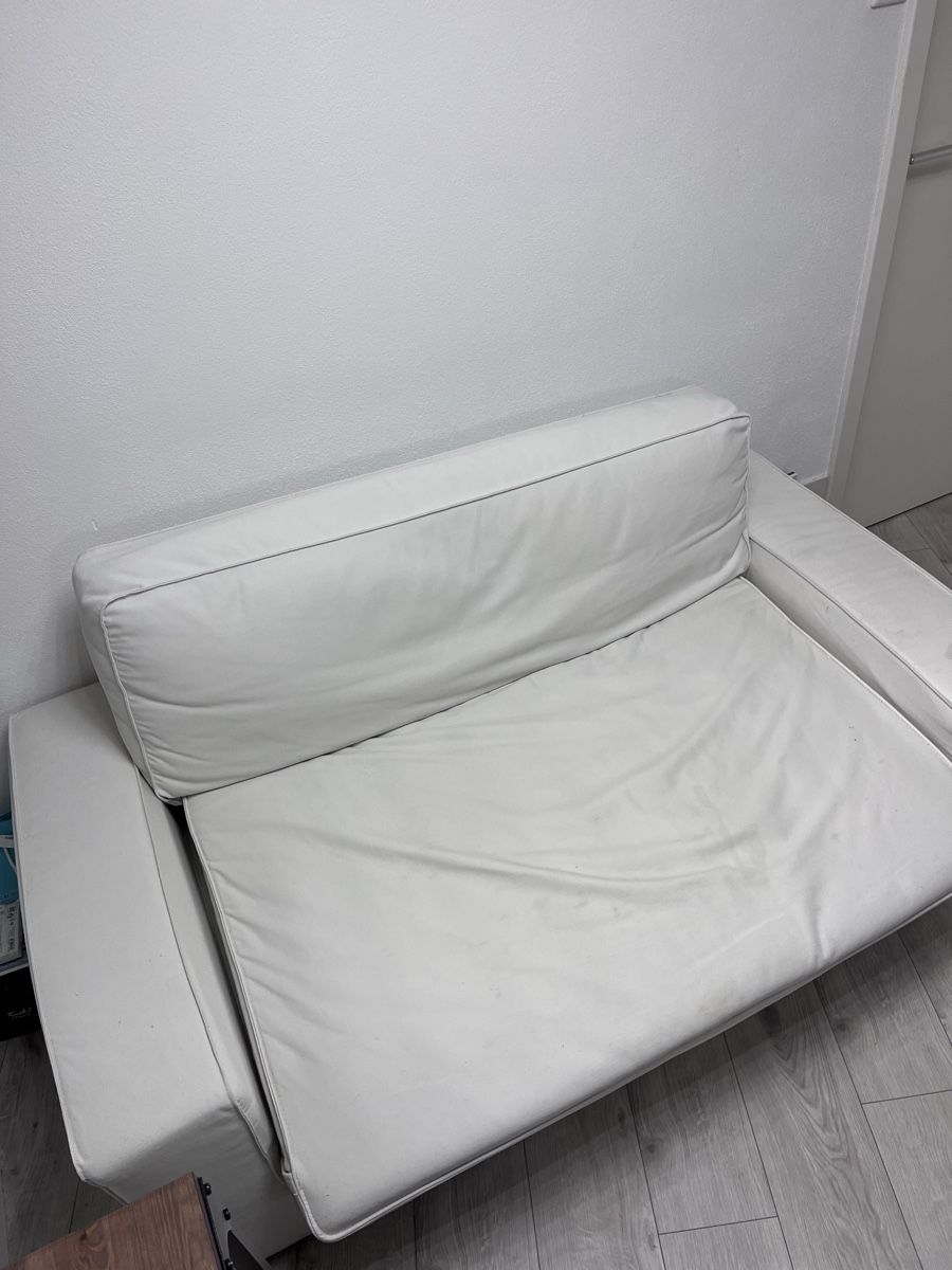 Ikea Divani: Ausziehbares Sofa – Usato da Buttwil venduto da wood16leu 3