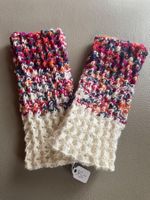 HANDGESTRICKTE PULSWÄRMER / HANDSTULPEN AUS WOLLE