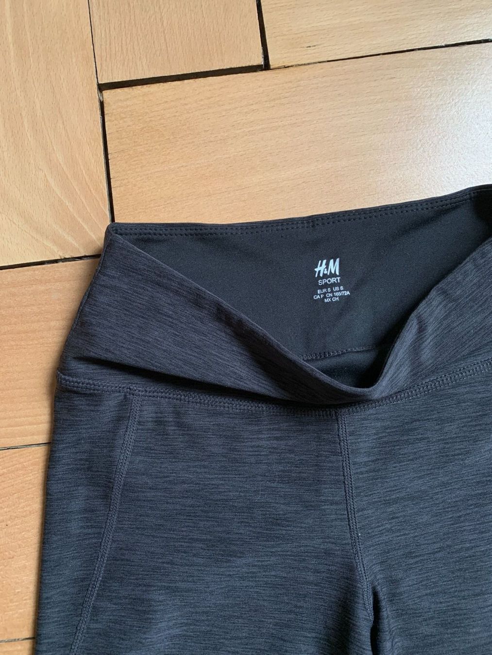 H&M Leggings: Sport Leggings schwarz-grau - S – Usato da Zürich venduto da Diazaio 1