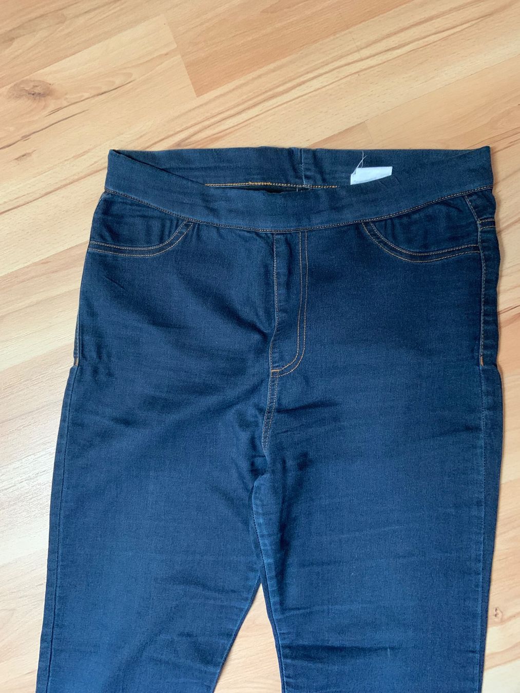Jeans: Pantalon 👖 legging – Usato da Ecublens VD venduto da timily 1