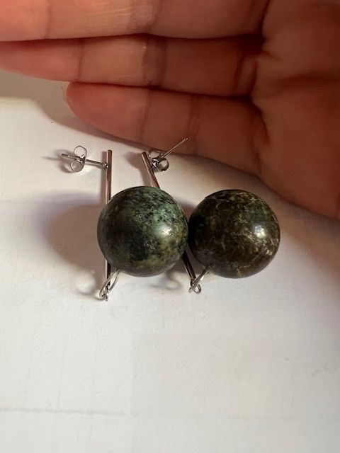 Boucles d'oreille: Grosse Jade Ohrringe - elegant/stylisch – D'occasion à Neerach par romiping