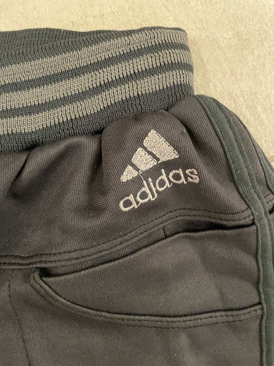 Adidas Pantaloni: Adidas Trainerhose – Usato da Murten venduto da val_bw5m 2