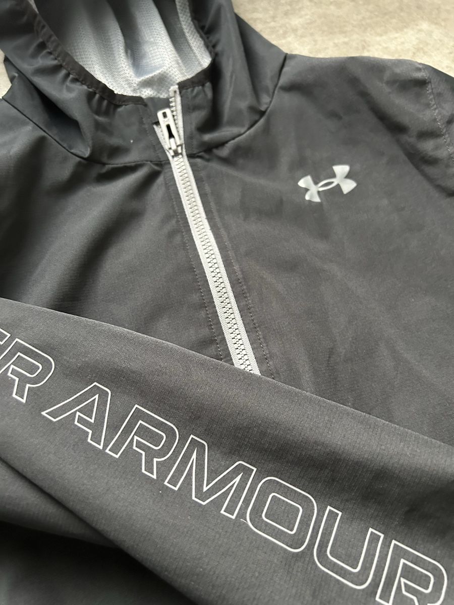 Under Armour Vestes: Regenjacke – D'occasion à Eschenbach SG par bushika 3