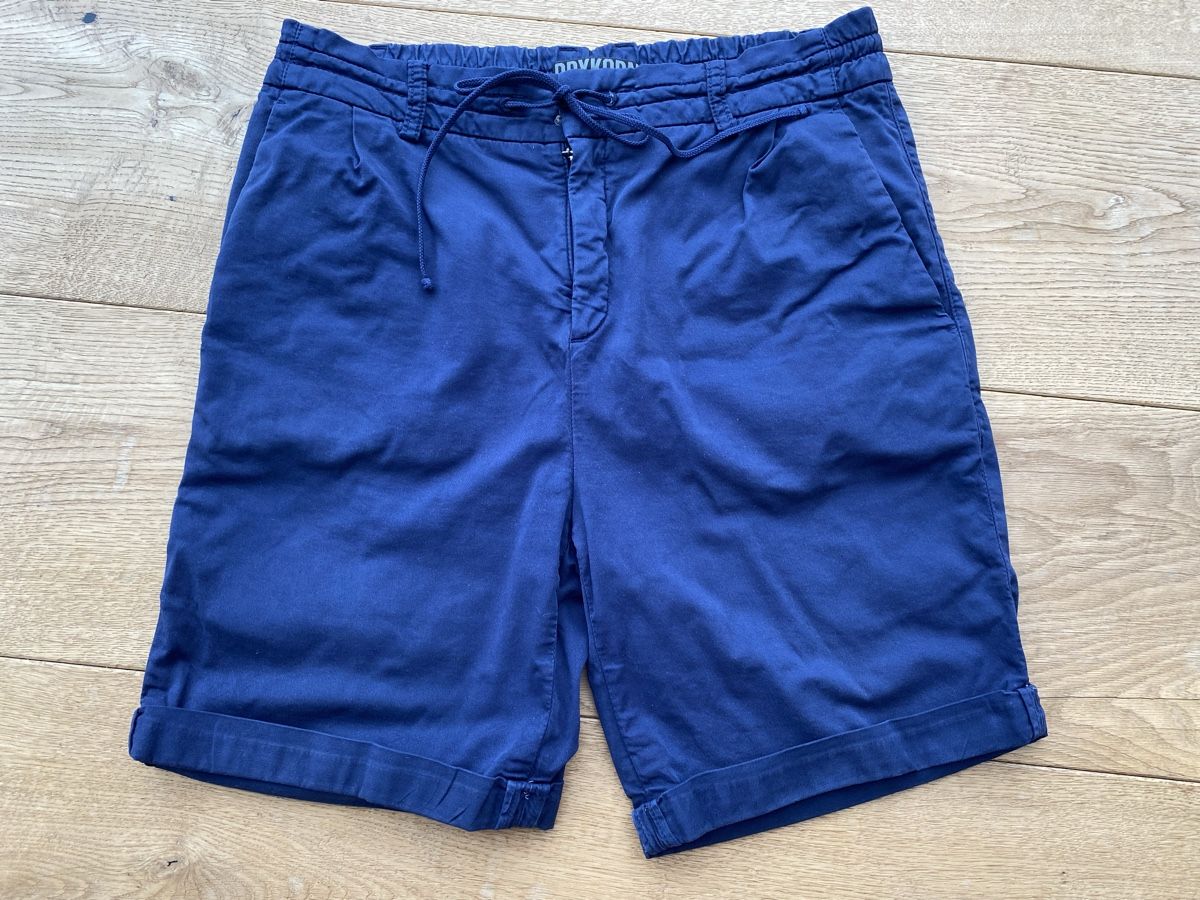 Drykorn Pantaloni: DRYKORN Shorts – Usato da Ittigen venduto da 132465