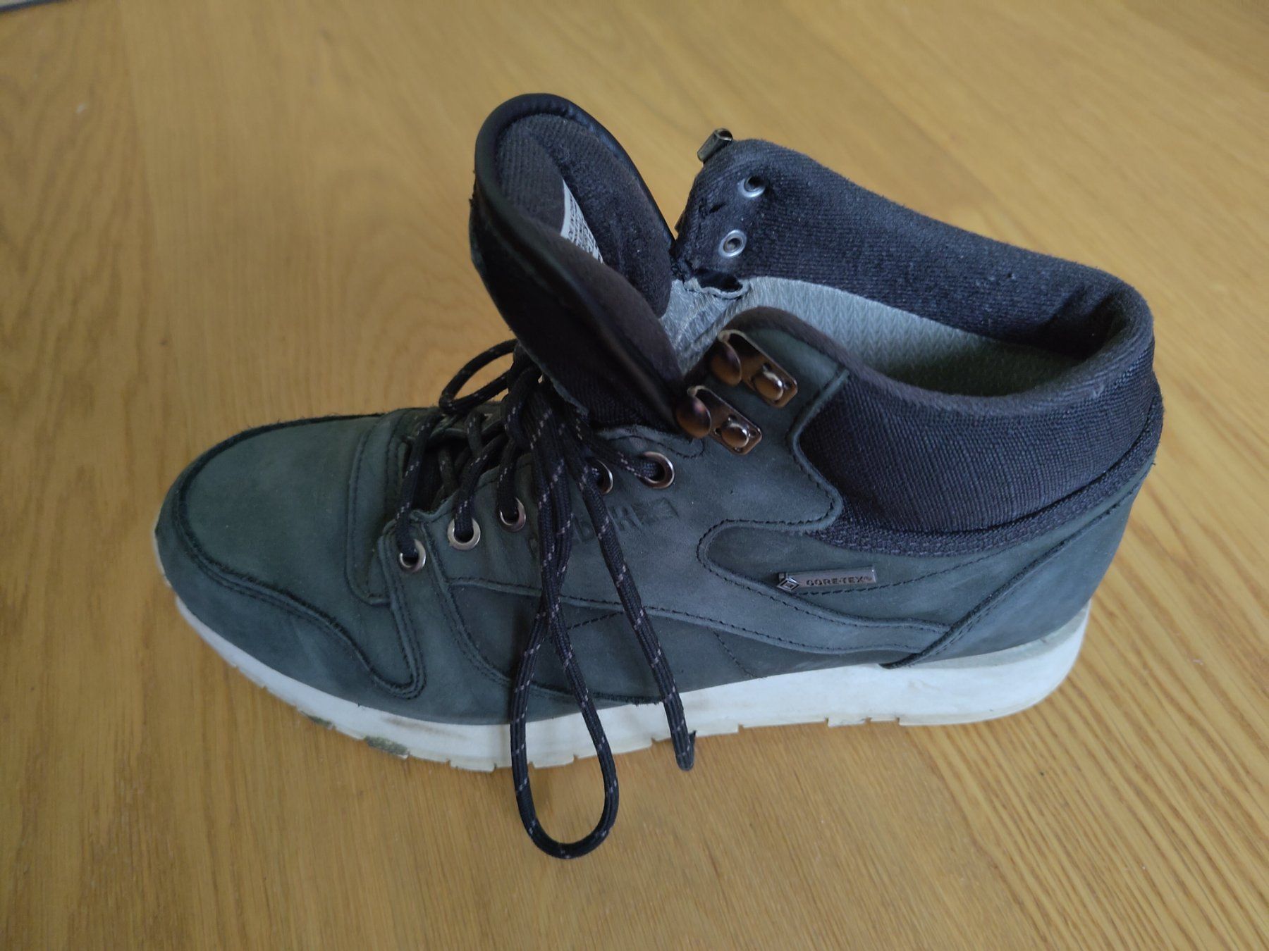Reebok Scarpe da uomo: Reebok Herrenschuhe, Grösse 42, dunkelblau – Usato da Bern venduto da Cassiopeia-72 3