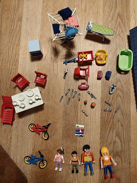 Giocattoli: Playmobil Ferienhaus  – Usato da Russikon venduto da Mygae 1