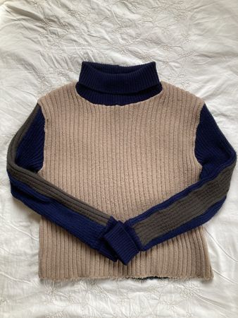 Beau pull très chaud double couleur taille L ou grand M