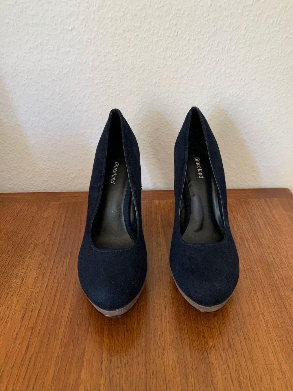 Graceland Chaussures femmes: Pumps dunkelblau - 38 – D'occasion à Zürich par Diazaio 1