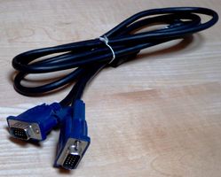 VGA-Kabel mit Ferritkernen Beidseitig 15 Pin-Stecker,