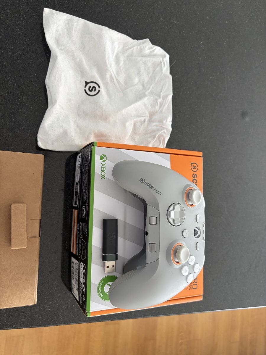 Controller: Scuf Valor Pro Wireless Controller Xbox/pc grau gebraucht – Nuovo (secondo la descrizione) da Herzogenbuchsee venduto da fab_y5n7 6