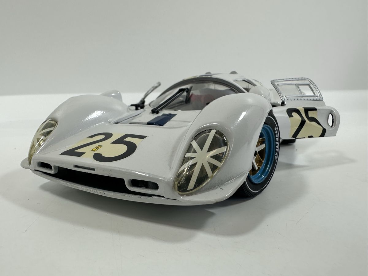 Jouef Modellini d'auto: Ferrari 330 P4 1:18, weiss, Racing, JOUEF EVOLUTION – Usato da Zofingen venduto da rf9_x2xt 9