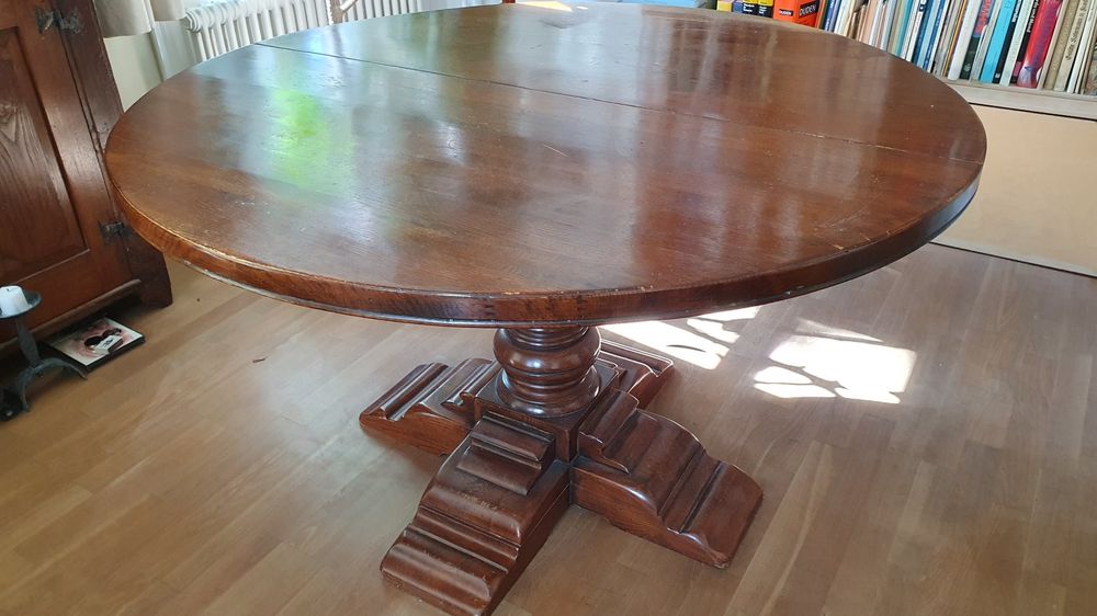 Tisch, rund (Gebraucht) in Hedingen für CHF 50 – nur Abholung auf ...