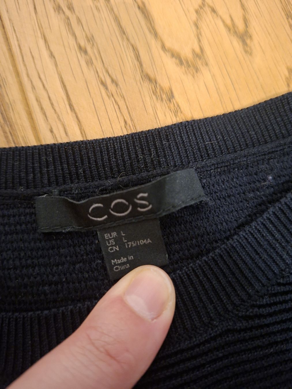 Cos Pulls & Sweat-shirts: Blauer Strickpullover von Cos – Neuf (Voir description) à Oberengstringen par Kimchimon 2
