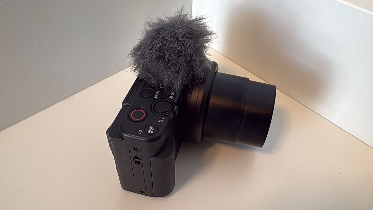 Sony Fotocamera: Sony ZV-1 Camera – Usato da Adliswil venduto da MaceoSoulDavies 1