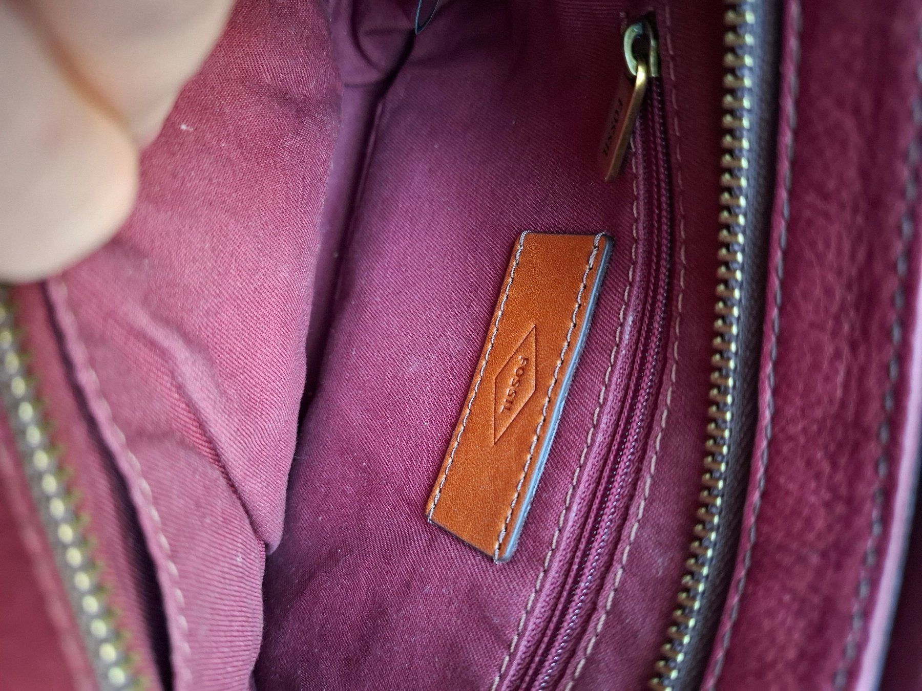 Fossil Borse da donna: Fossil Schultertasche dunkelrot – Usato da Effretikon venduto da peremaso 6