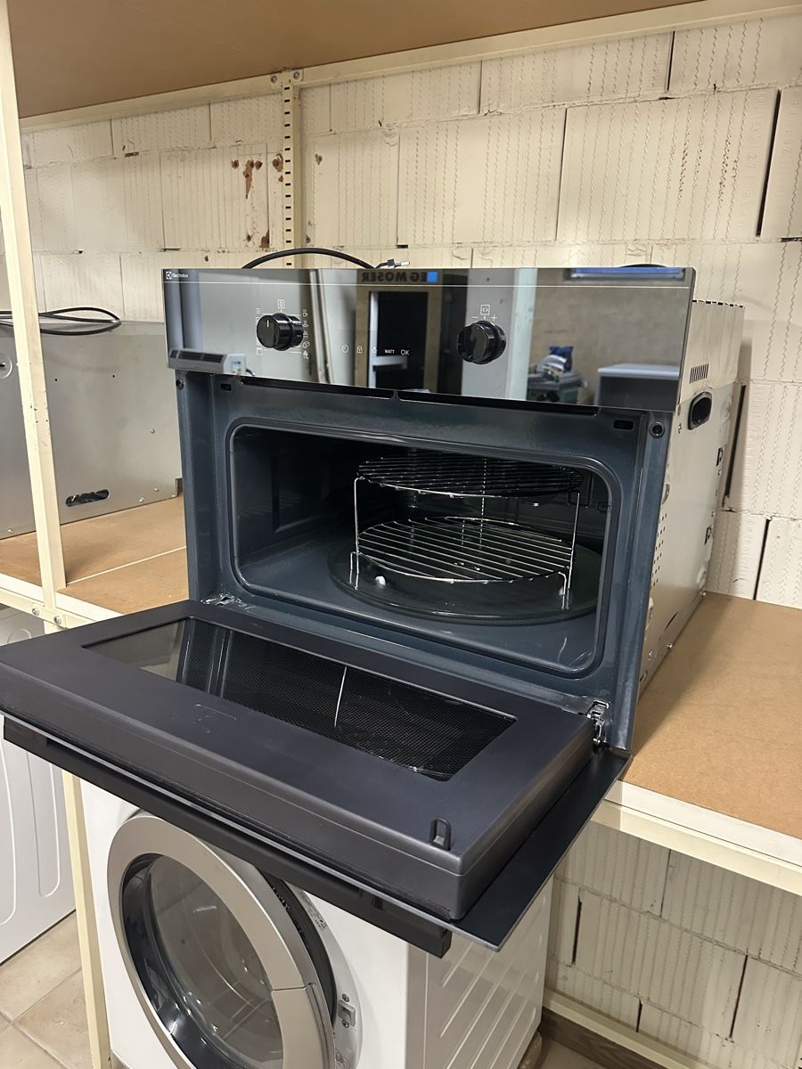 Electrolux Elettrodomestici da cucina: Einbaumikrowelle – Nuovo (secondo la descrizione) da wattenwil venduto da boehlen77