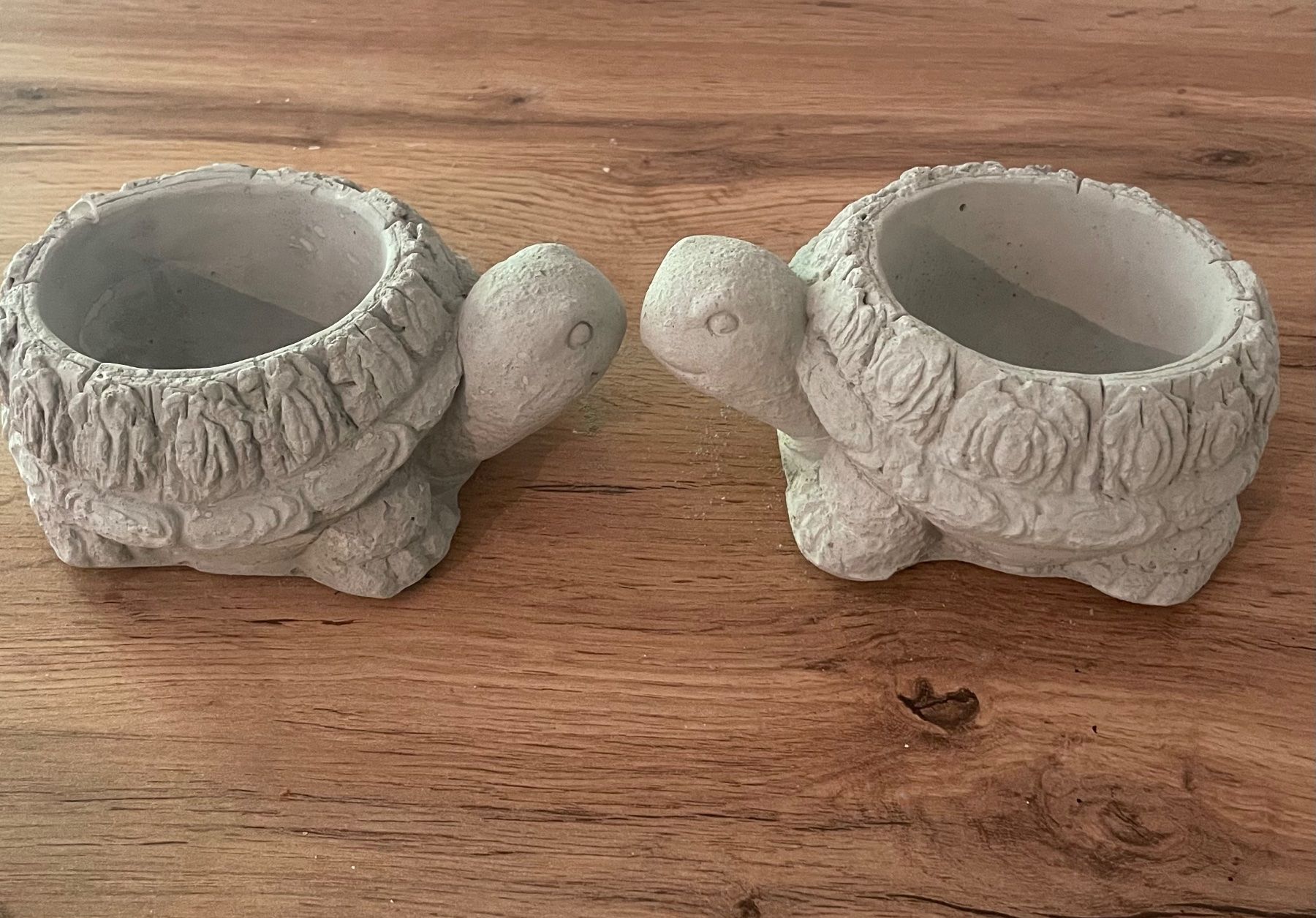 Blumentöpfe: 2 süsse Schildkröten Blumentöpfe – Neu und originalverpackt aus Au ZH von