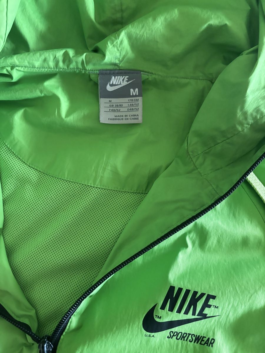 Nike Giacche: Coupe-vent Nike verte et grise Taille M – Usato da Lausanne venduto da ali_eddine 3