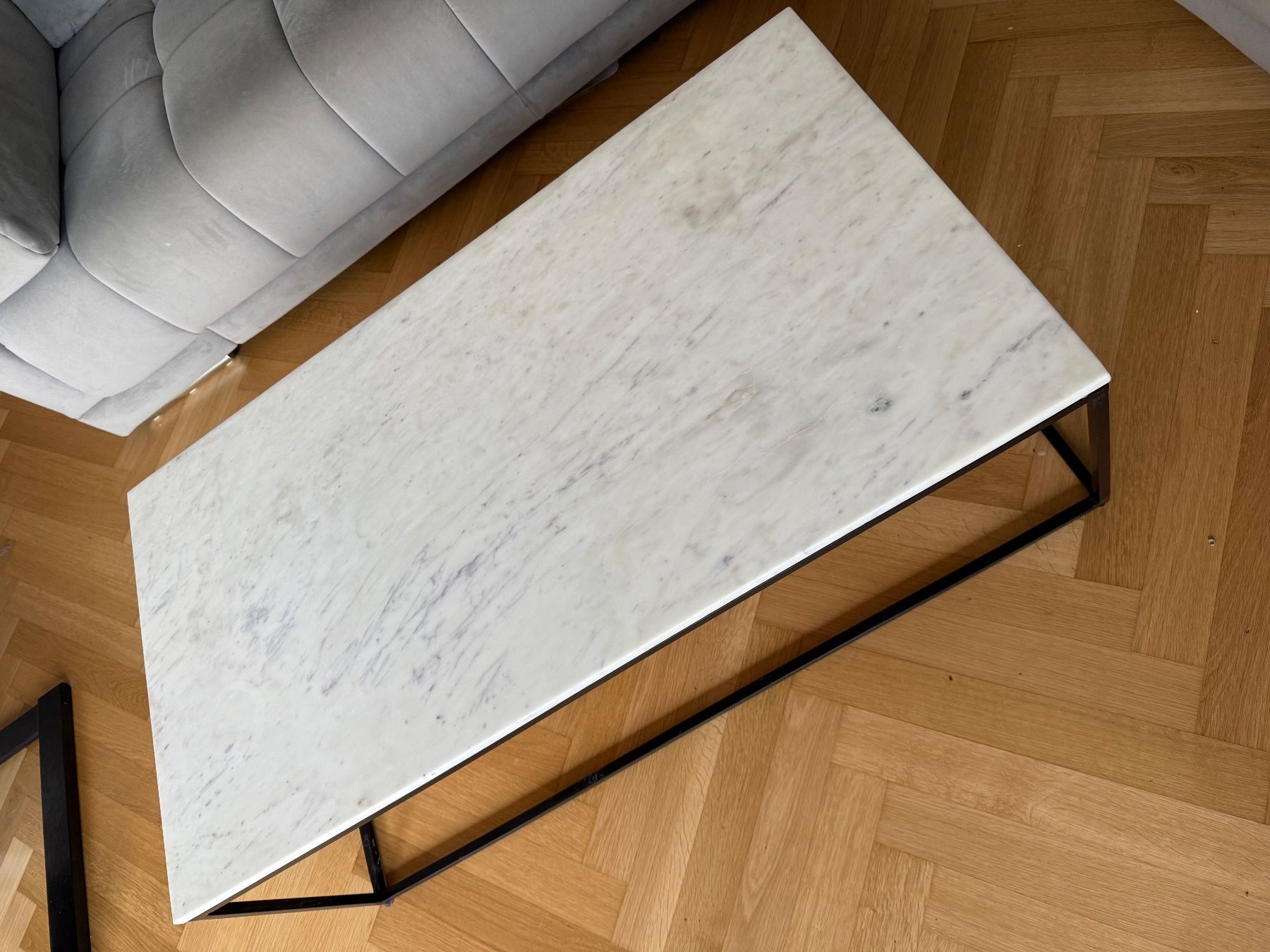 Maisons du monde Tavoli: Eleganter Marmor Couchtisch – Usato da Meilen venduto da sth_2xyl 1
