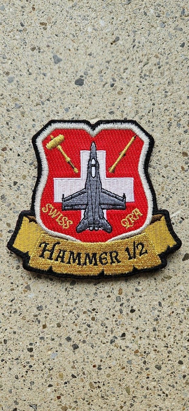 Schweizer Armee Placchette & Badge: *** Badge Schweizer Luftwaffe mit klett *** – Nuovo e nell'imballaggio originale da Riedholz venduto da fr_sIruP
