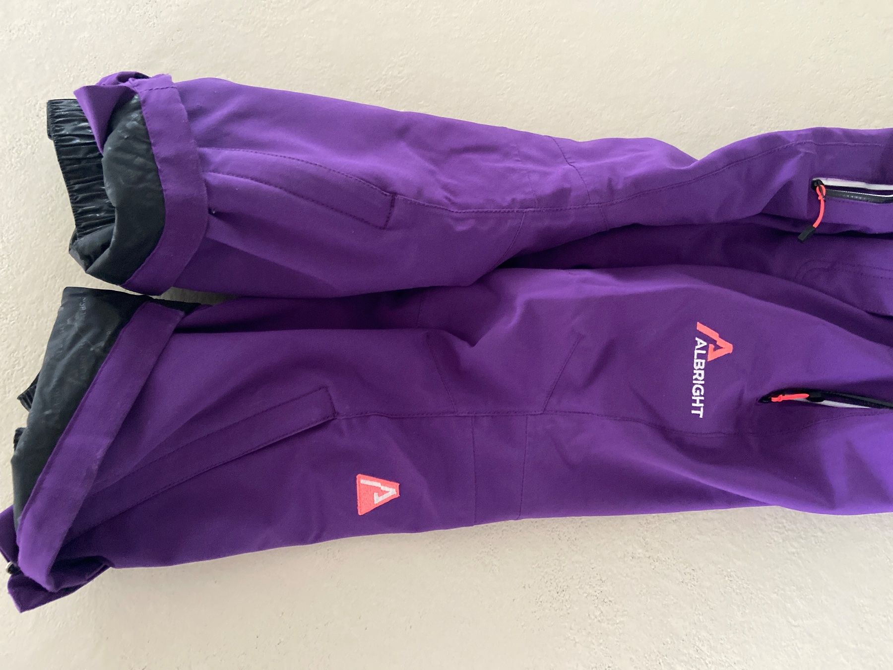 Albright Pantaloni: ALBRIGHT MÄDCHEN-SKI-HOSE GRÖSSE 116 – Usato da Baden venduto da GALERIE43 8