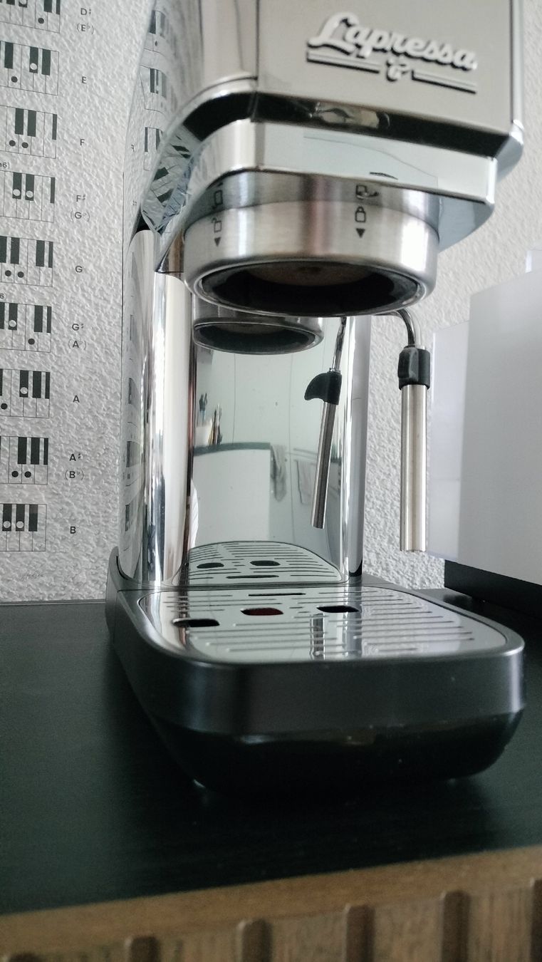 Tchibo Macchine per caffè & Macchine per espresso: Siebträgermaschine – Nuovo (secondo la descrizione) da Ittigen venduto da JoJoe 2