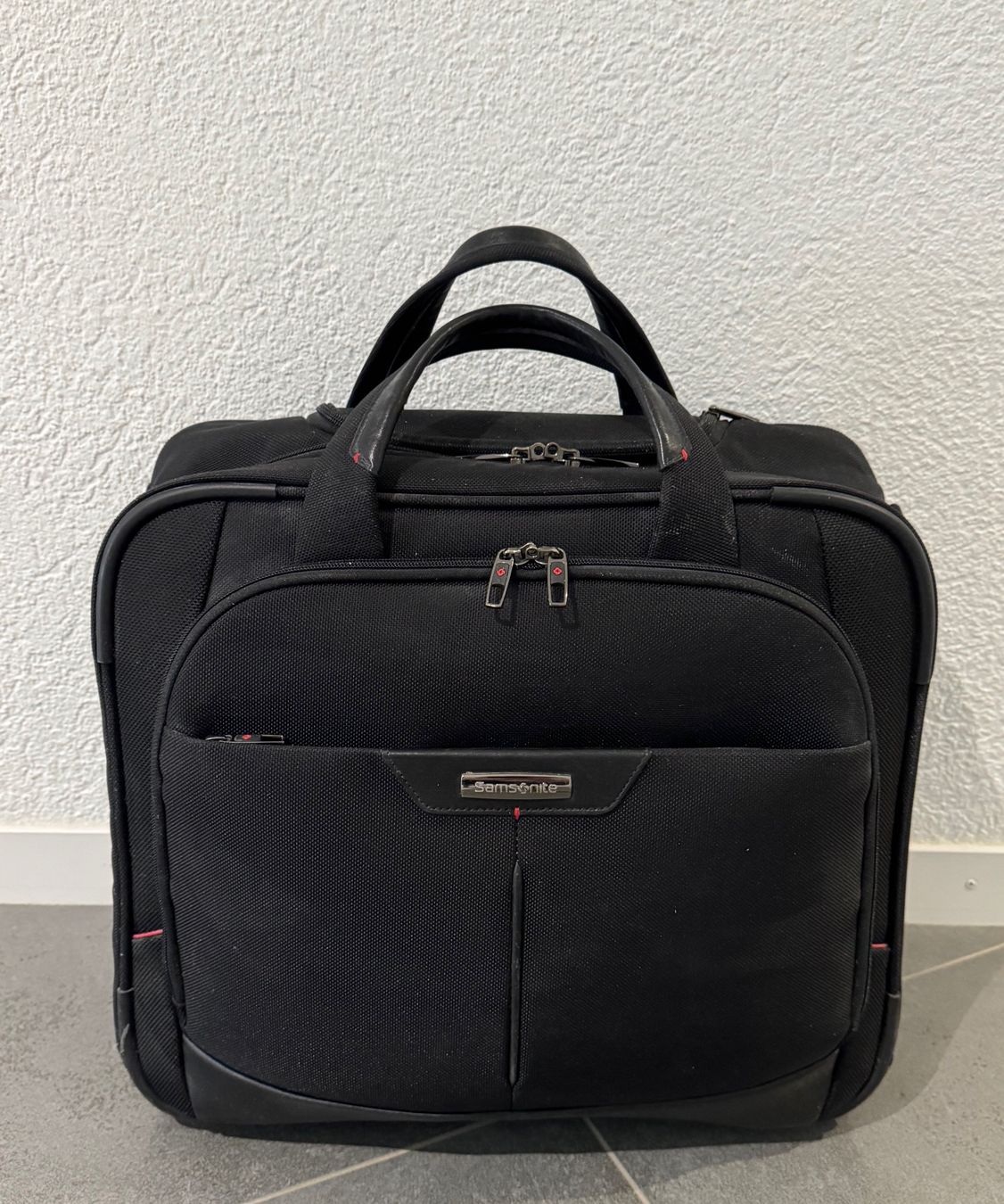 Samsonite Borse: Samsonite Laptop Case with Wheels – Usato da Neuchâtel venduto da Neuch1