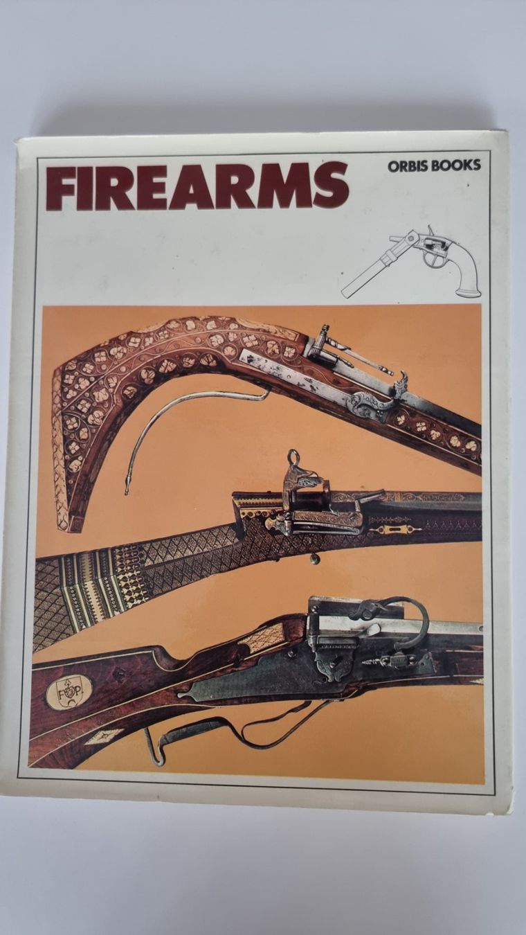 Libri: Firearms Waffenbuch Antike Feuerwaffen – Usato da Dürnten venduto da RemyZ