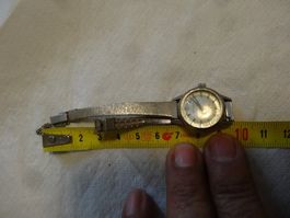 SEIKO  QUEEN ,HANDAUFZEU,DAMEN UHR.LÄÜFT-