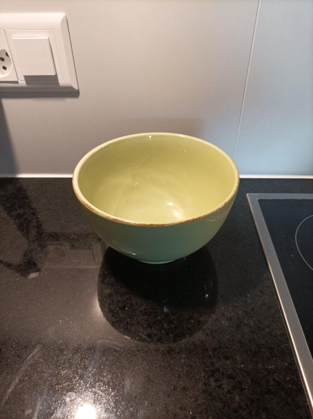 Ciotole: Bols vert et blanc pour de salade – Usato da Lausanne venduto da hdo_d2mm 1