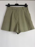 Shorts von Zara in grün Grösse S mit passender Weste