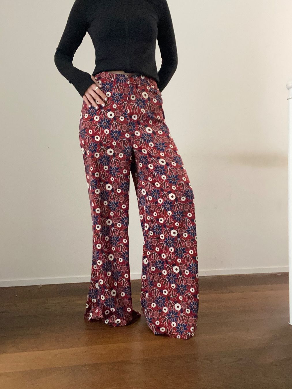 Pantaloni: 70er Hose Blumenmuster – Usato da Spiegel b. Bern venduto da ano_tc7y 1