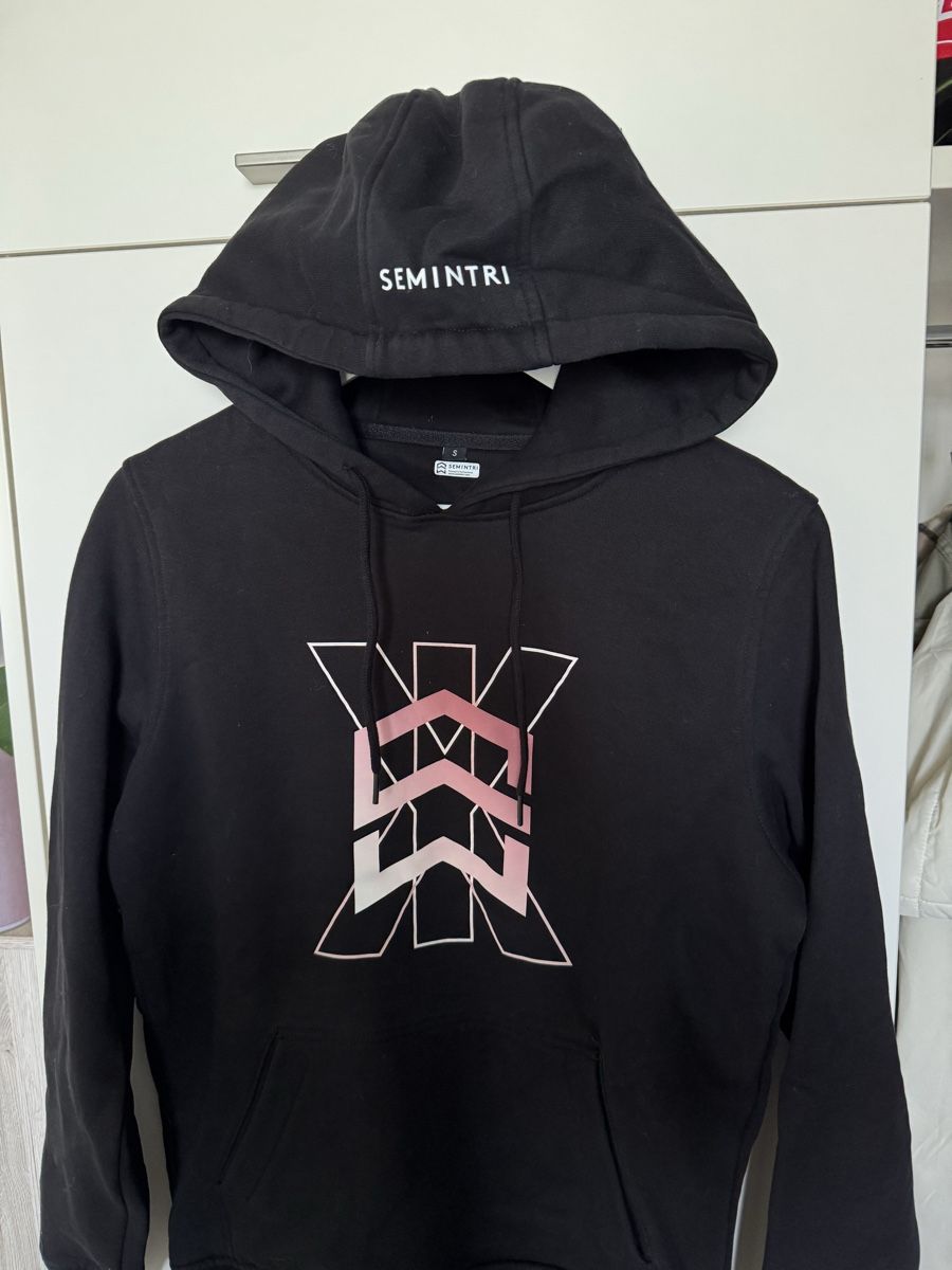 Pullover & Sweatshirts: Semintri Pullover – Gebraucht aus Allenwinden von claudianatalie