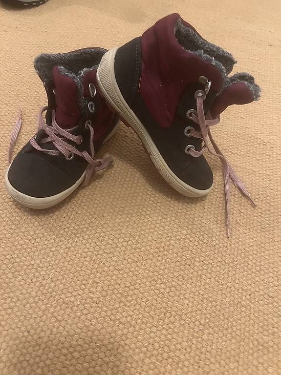 Scarpe per ragazze: Superfit Schuhe Grösse 25 – Usato da Küsnacht ZH venduto da julietta01 1