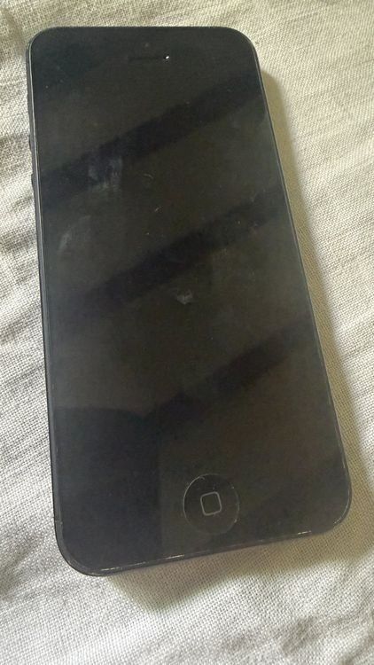 Apple Portables: iPhone 5S - 32GB – D'occasion à Schönenberg TG par Superguddy777 3