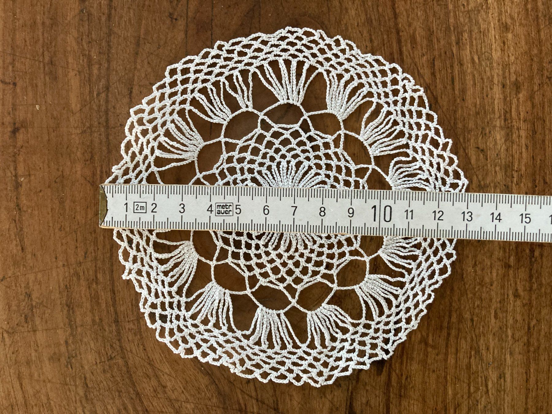 Sottobicchieri: filigranes  Spitzendeckchen  Handarbeit gehäkelt – Usato da Subingen venduto da ArtBead 4