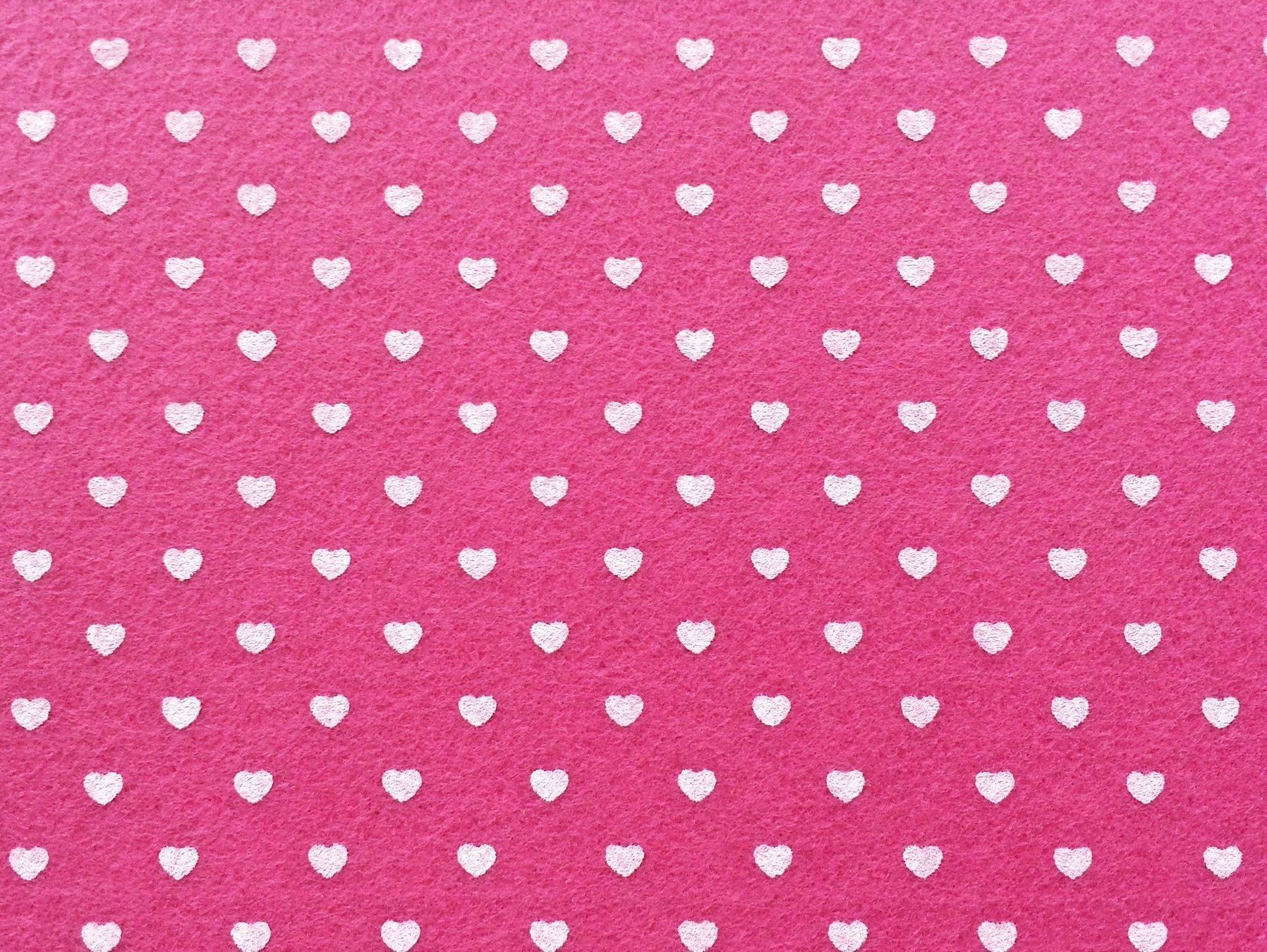 Tessuti: Bastelfilz mit Herzenmuster, 30x30 cm – Nuovo (secondo la descrizione) da Langenthal venduto da flowersNbirds