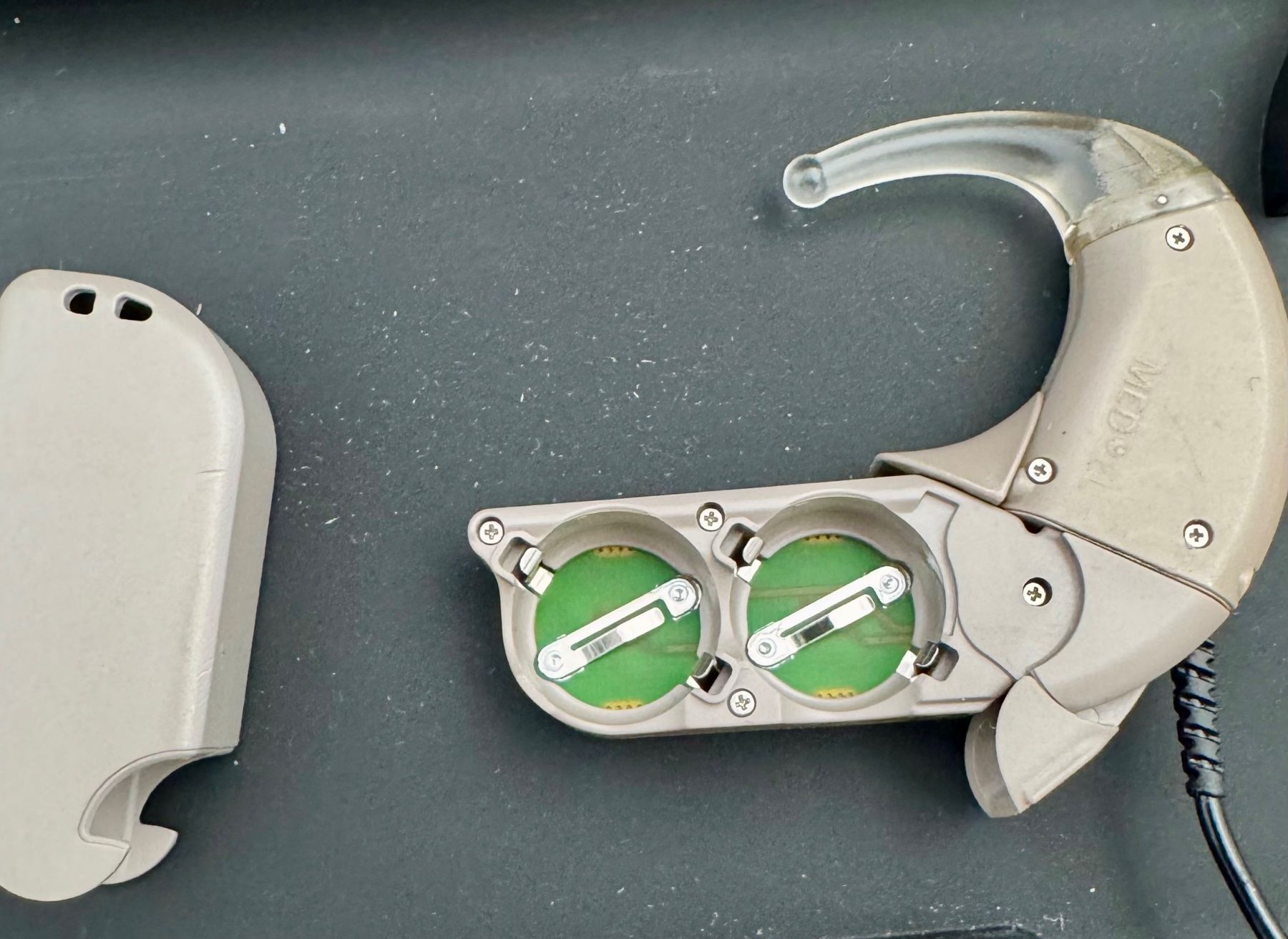 Attrezzature mediche: Cochlear Opus 2 BP XS Hörhilfe – Usato da Hermetschwil-Staffeln venduto da Sigmund57 7