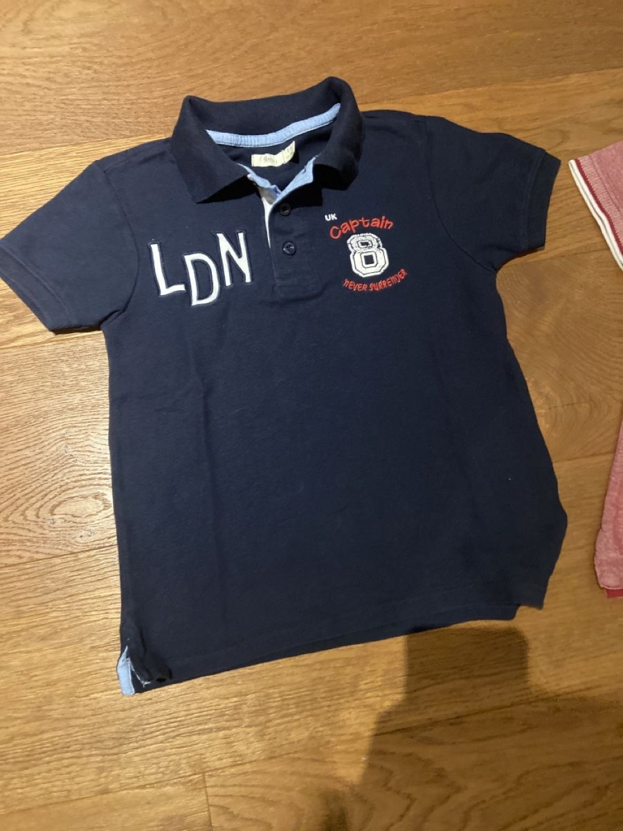 Hemden, T-Shirts & Polos: 2 Polo Shirt Gr.122-136 – Gebraucht aus Pratteln von Nala78 1