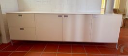 Sideboard weiss mit Schubladen und Türen