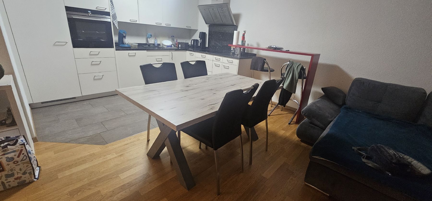 Set di tavolo e panche: Esszimmer mit 4 robusten Stühlen – Nuovo (secondo la descrizione) da Kirchleerau venduto da hardo1964 3