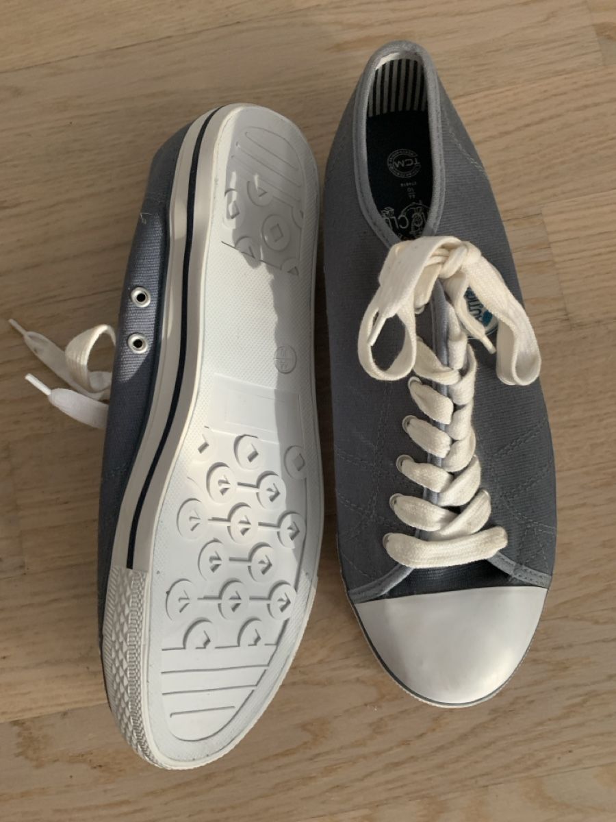 Scarpe da uomo: Sneakers NEU – Nuovo (secondo la descrizione) da St. Gallen venduto da menchild 2