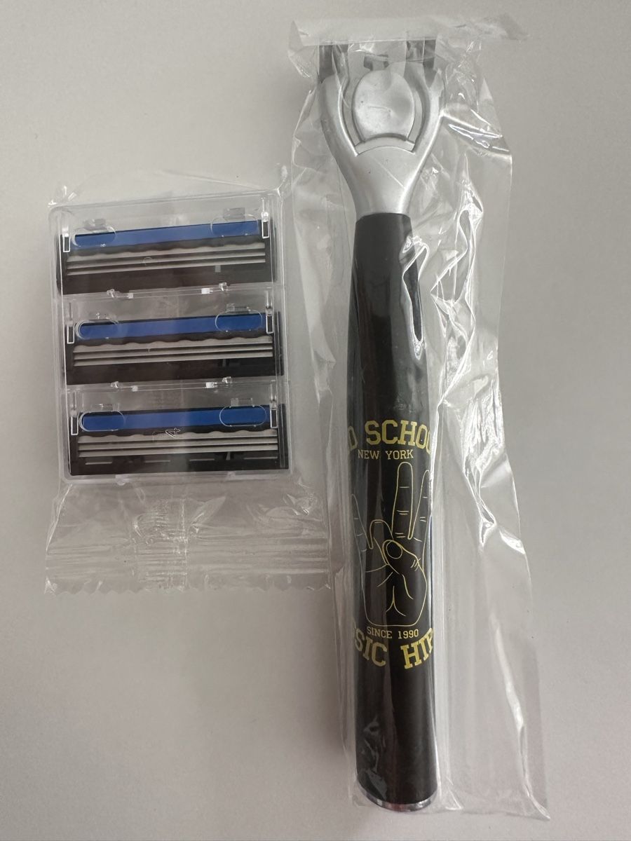 Rasoi & Lamette da barba: Nassrasierer mit drei Klinge – Nuovo e nell'imballaggio originale da Kloten venduto da digi-Galaxy