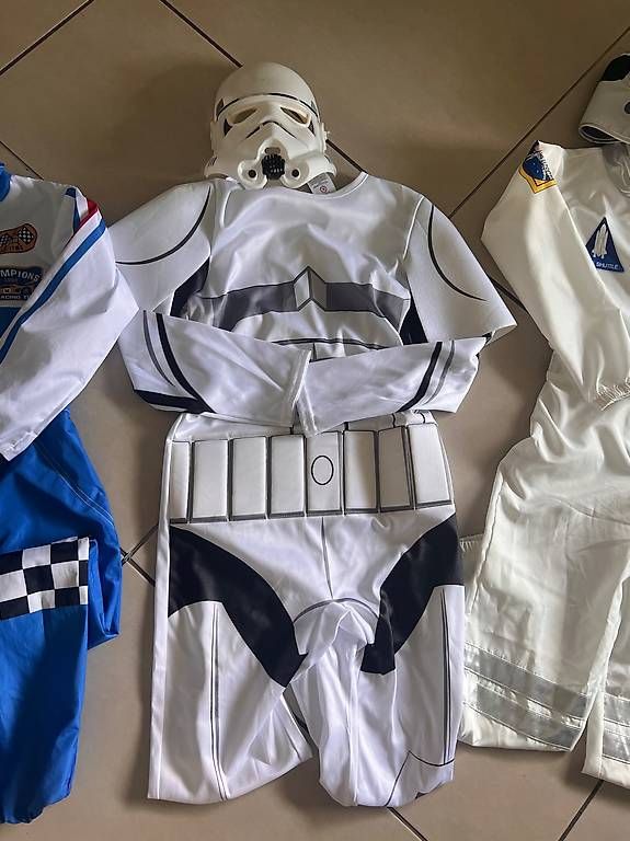 Costumes: 4x Kinderkostüme – D'occasion à Unterengstringen par NCH78 2