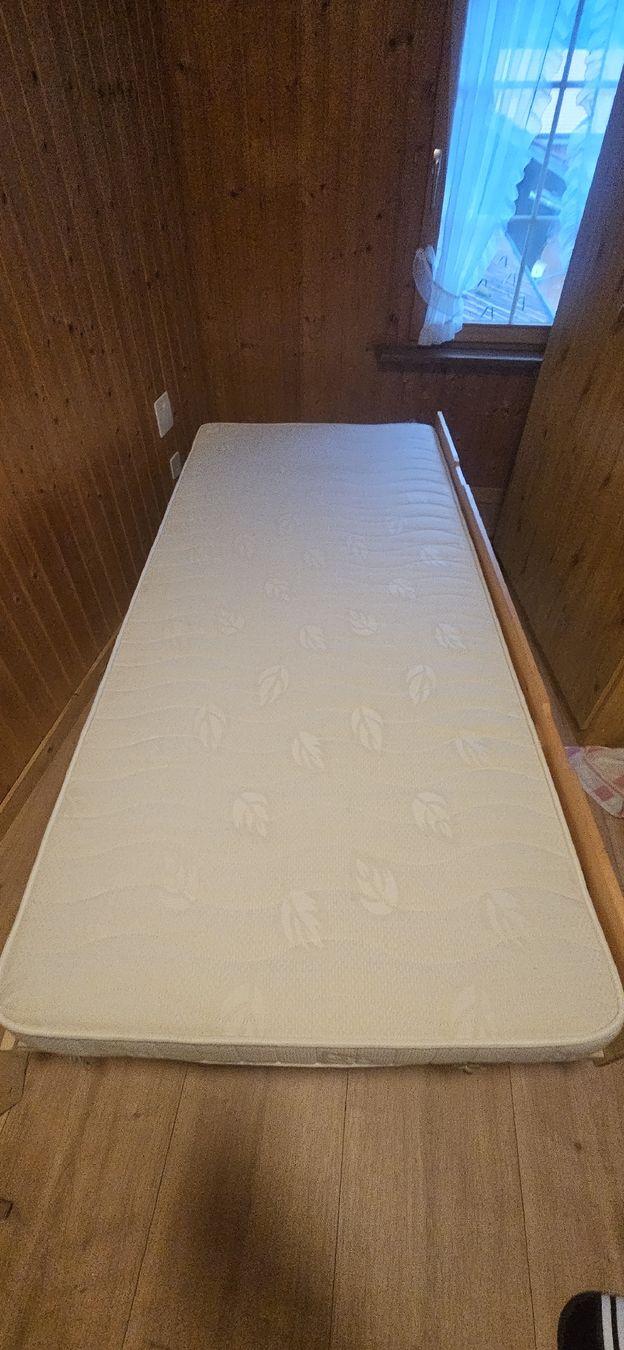 Letti: Ausziehbett Holz 90x200 – Usato da Meiringen venduto da Mimomagalhaes 4