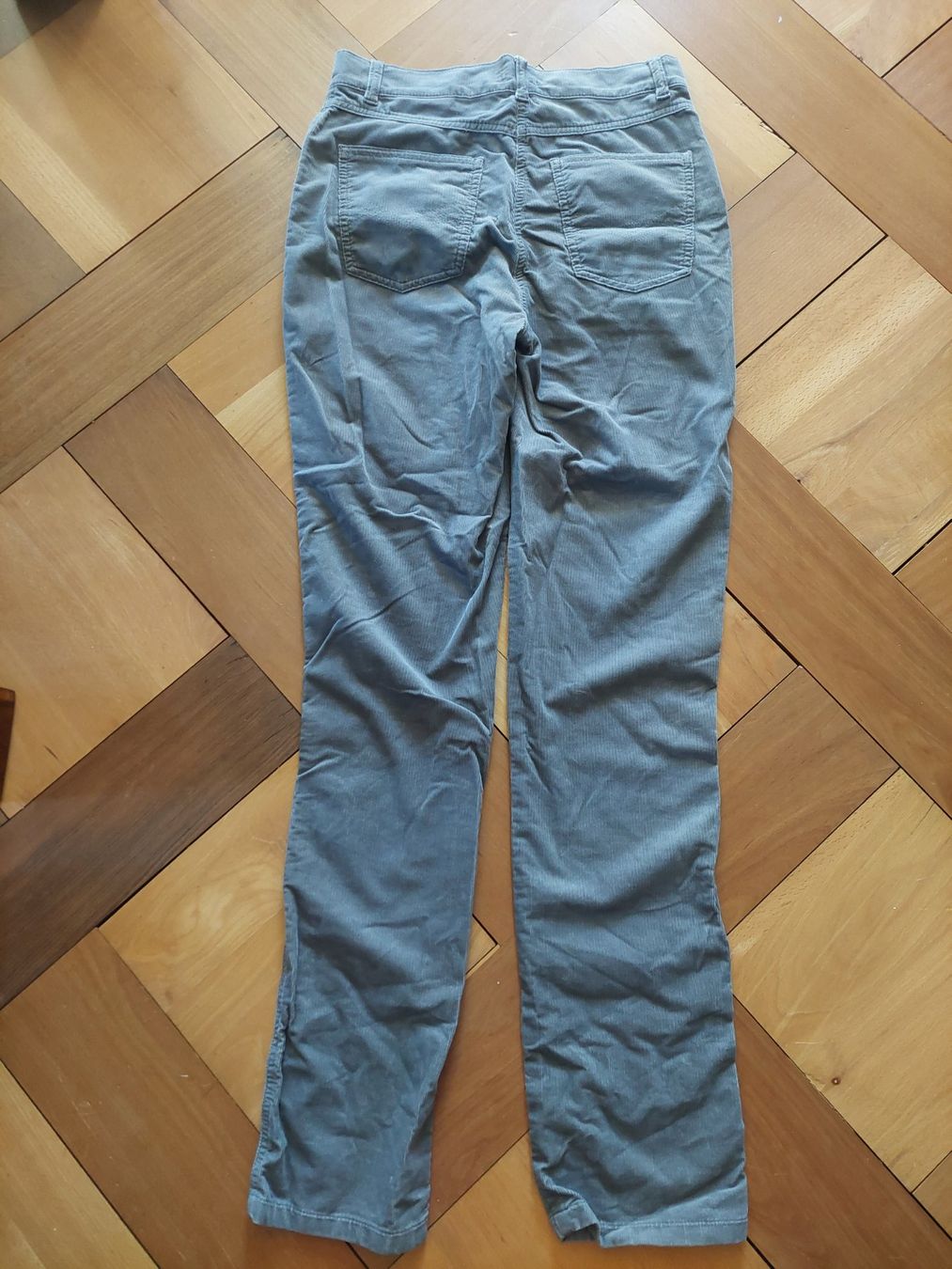 Hosen: Enna Feincordhose Kiesel Grösse 36 – Neu (gemäss Beschreibung) aus Beckenried von Havacola 8