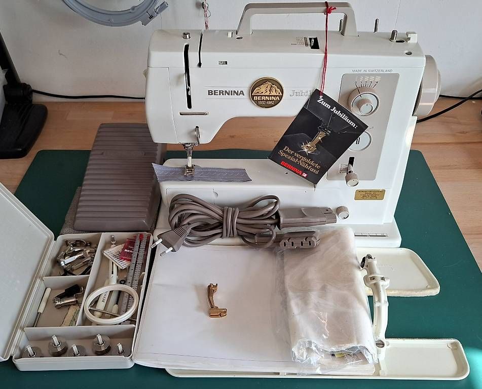 Bernina Macchine da cucire: BERNINA 801/ Jubiläumsmodell – Usato da Grub SG venduto da mar_2yfd